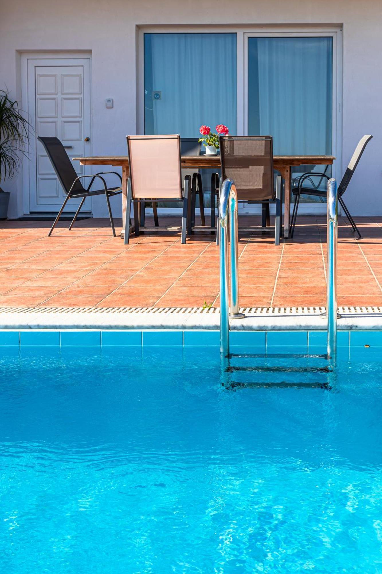 Dimitra Apartment With Private Pool And Sea View -The Ground Floor Of A Two Storey Building Daratsos 외부 사진